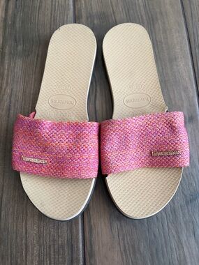 Havaianas Women’s Pink Multiwoven Slide Sandals